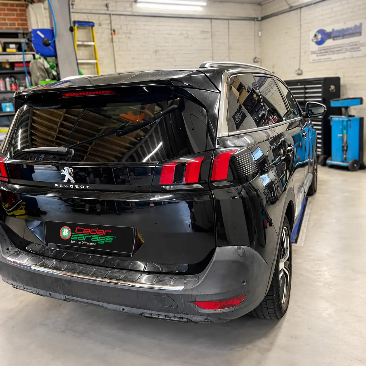 Peugeot 5008 Boot Struts Failed